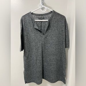 Banana Republic grey henley . size XL, never worn.